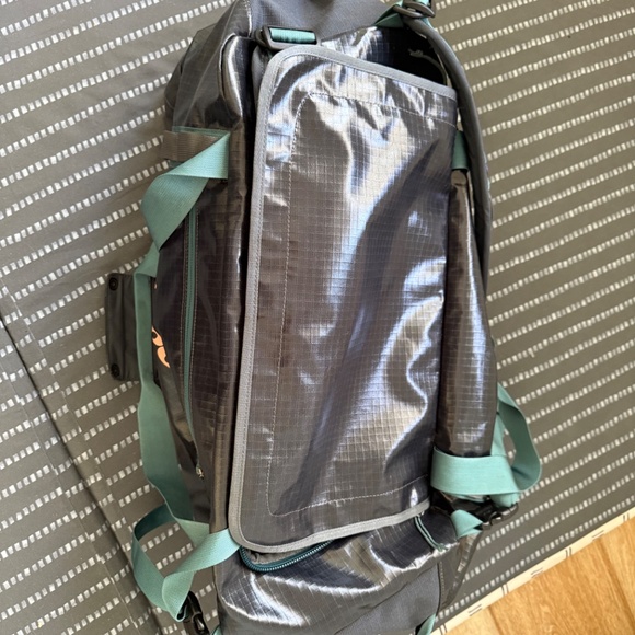 Patagonia black Hole Duffel Retired 60L smolder blue NWT RARE - Picture 2 of 4